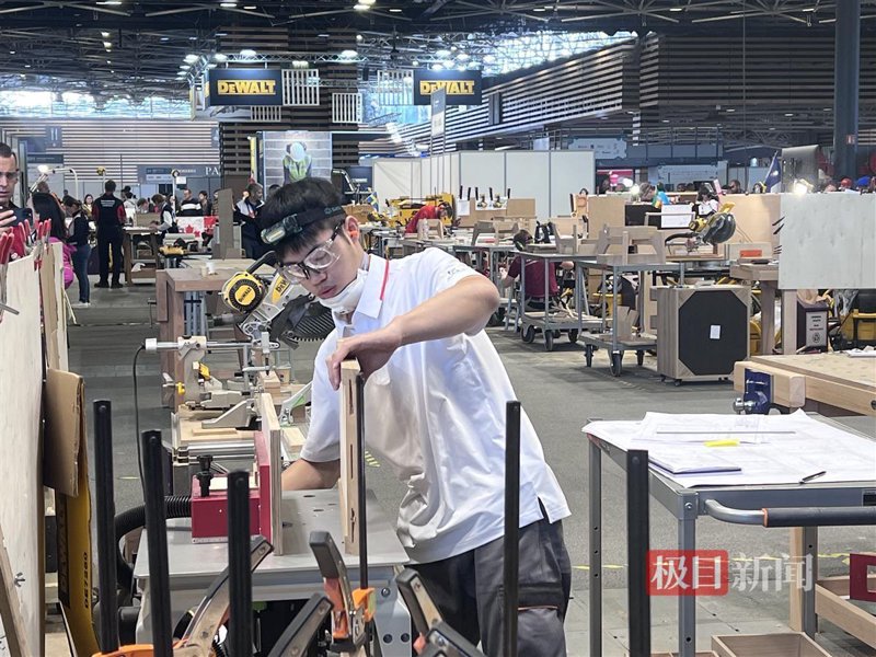 家具设计研发：走在美学与功能的前沿